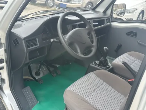 2020 WuLing ZhiGuang 1.2L 76HP L4 5MT,autocango,china used car exporter,china ev exporter,chinese used car exporter,chinese used ev exporter