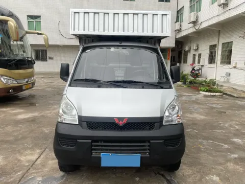 2021 WuLing RongGuang Mini Truck 1.5L 99HP L4 5MT,autocango,china used car exporter,china ev exporter,chinese used car exporter,chinese used ev exporter