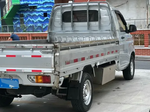 2022 WuLing RongGuang New Truck 1.5L 102HP L4 5MT,autocango,china used car exporter,china ev exporter,chinese used car exporter,chinese used ev exporter