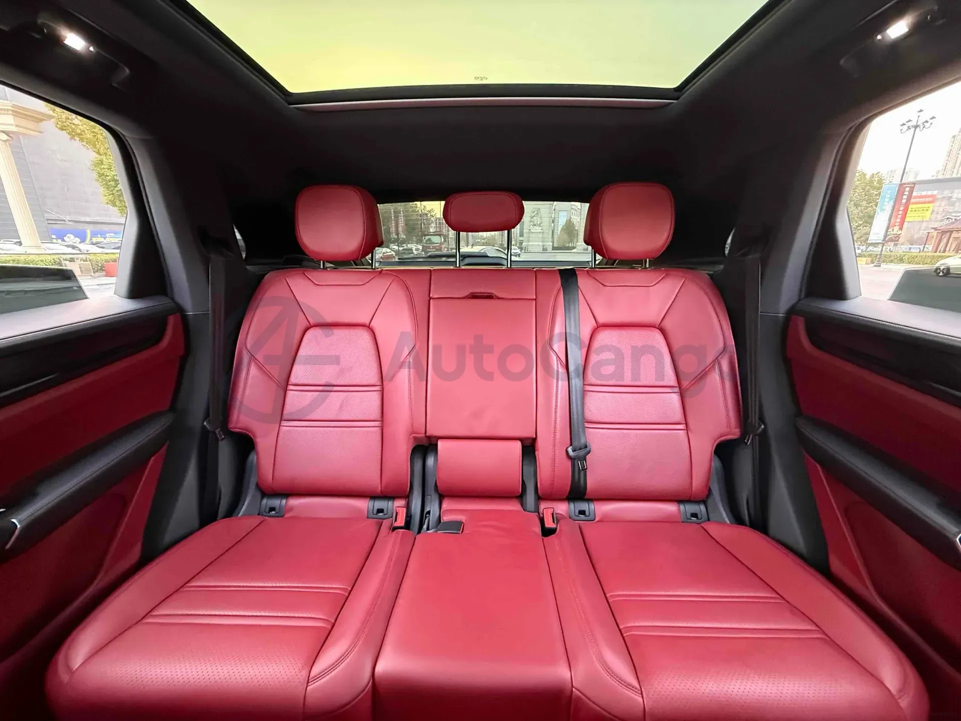 2023 Porsche Cayenne 2.0T 252HP L4 8AT PHEV 17.9KWH,autocango,china used car exporter,china ev exporter,chinese used car exporter,chinese used ev exporter