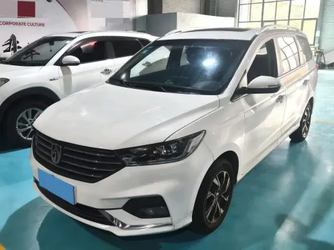 2018 BaoJun 360 1.5L 112HP L4 6MT,autocango,china used car exporter,china ev exporter,chinese used car exporter,chinese used ev exporter