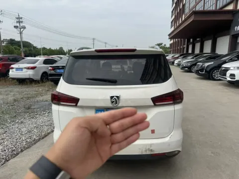 2018 BaoJun 360 1.5L 112HP L4 6MT,autocango,china used car exporter,china ev exporter,chinese used car exporter,chinese used ev exporter