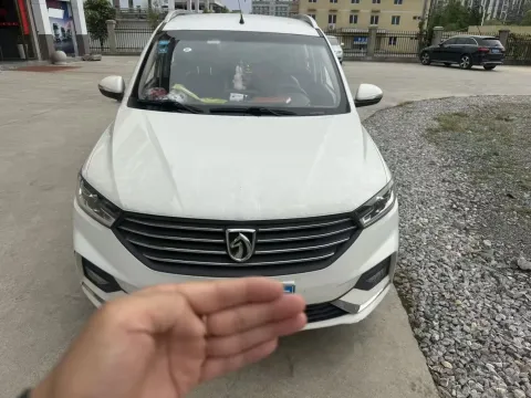 2018 BaoJun 360 1.5L 112HP L4 6MT,autocango,china used car exporter,china ev exporter,chinese used car exporter,chinese used ev exporter