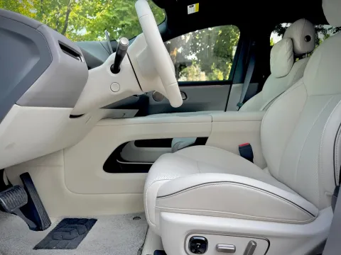 2025 Li i6 BEV,autocango,china used car exporter,china ev exporter,chinese used car exporter,chinese used ev exporter