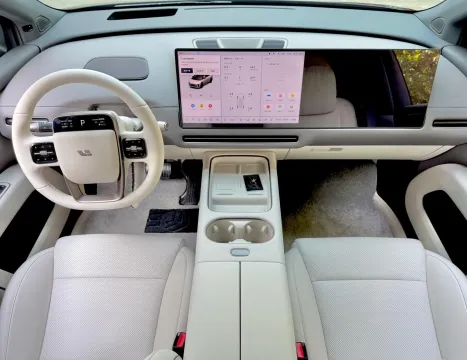 2025 Li i6 BEV,autocango,china used car exporter,china ev exporter,chinese used car exporter,chinese used ev exporter