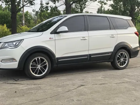 2017 BAIC WEIWANG M60,autocango,china used car exporter,china ev exporter,chinese used car exporter,chinese used ev exporter