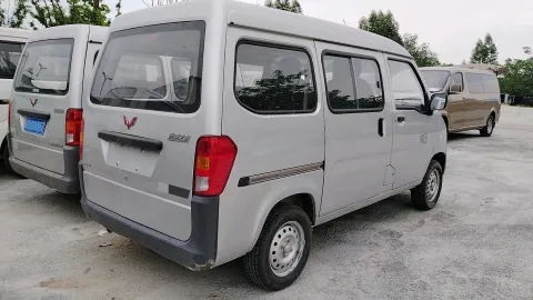 2023 WuLing ZhiGuang 1.5L 102HP L4 5MT,autocango,china used car exporter,china ev exporter,chinese used car exporter,chinese used ev exporter