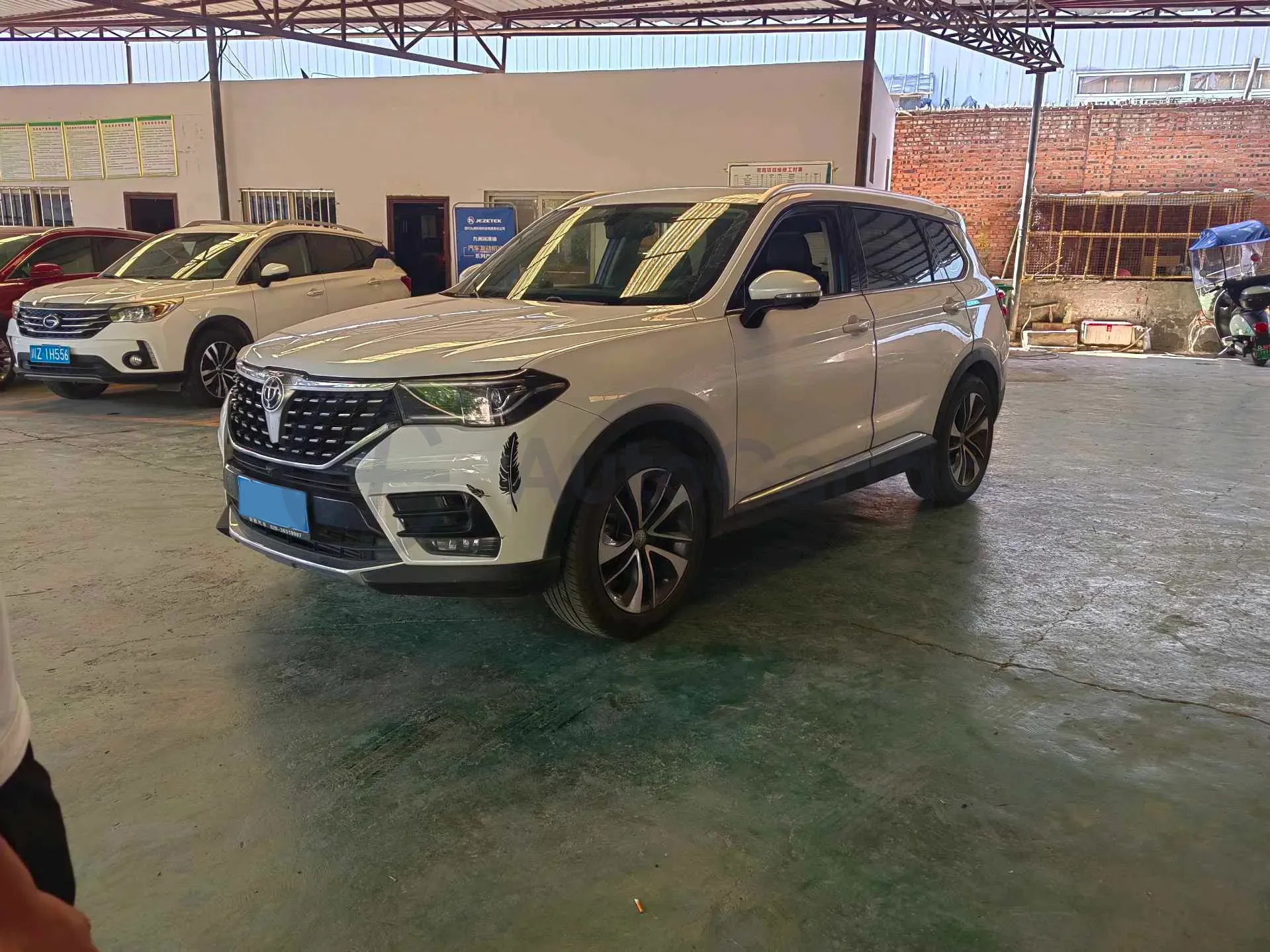 2019 Brilliance Auto V7 1.6T 204HP L4 7DCT,autocango,china used car exporter,china ev exporter,chinese used car exporter,chinese used ev exporter
