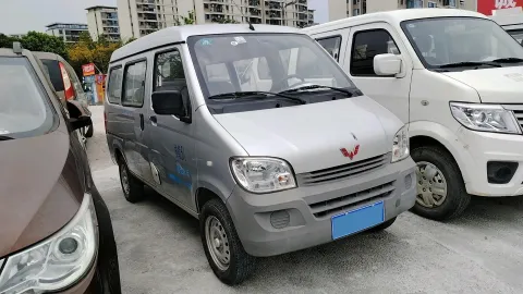 2015 WuLing ZhiGuang 1.2L 82HP L4 5MT,autocango,china used car exporter,china ev exporter,chinese used car exporter,chinese used ev exporter