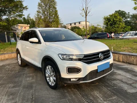 2019 Volkswagen T-Roc 1.4T 131HP L4 7DCT,autocango,china used car exporter,china ev exporter,chinese used car exporter,chinese used ev exporter