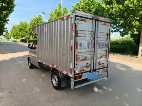 2019 WuLing RongGuang New Truck 1.5L 107HP L4 5MT,autocango,china used car exporter,china ev exporter,chinese used car exporter,chinese used ev exporter