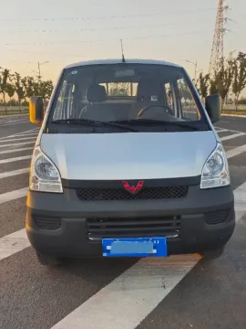 2023 WuLing RongGuang Mini Truck 1.5L 102HP L4 5MT,autocango,china used car exporter,china ev exporter,chinese used car exporter,chinese used ev exporter
