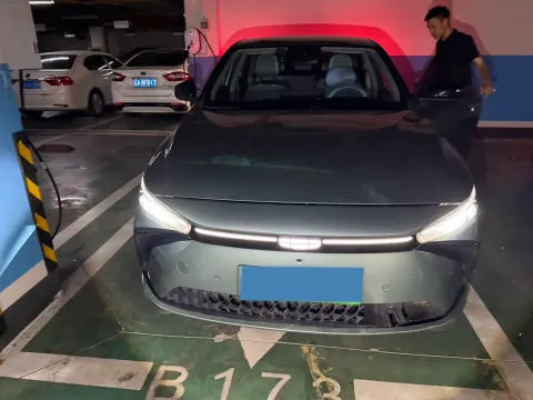 2022 Ruichi Auto ED71 BEV 60.152KWH,autocango,china used car exporter,china ev exporter,chinese used car exporter,chinese used ev exporter