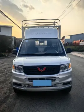 2022 WuLing RongGuang New Truck 1.8L 125HP L4 5MT,autocango,china used car exporter,china ev exporter,chinese used car exporter,chinese used ev exporter