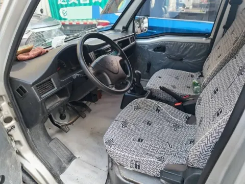 2020 WuLing ZhiGuang 1.2L 76HP L4 5MT,autocango,china used car exporter,china ev exporter,chinese used car exporter,chinese used ev exporter