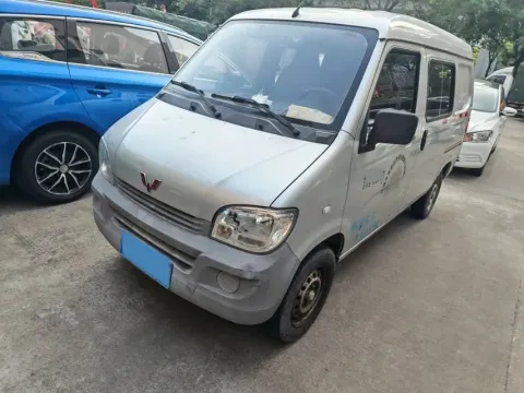 2020 WuLing ZhiGuang 1.2L 76HP L4 5MT,autocango,china used car exporter,china ev exporter,chinese used car exporter,chinese used ev exporter