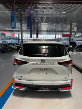2024 Toyota Granvia 2.5L 189HP L4 E-CVT Hybrid
