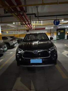 2022 Toyota Highlander 2.5L 192HP L4 E-CVT Hybrid