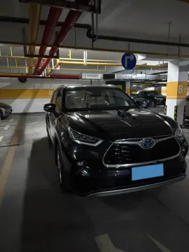 2022 Toyota Highlander 2.5L 192HP L4 E-CVT Hybrid