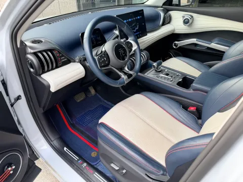 2022 Roewe RX5 MAX 1.5T 181HP L4 6AT,autocango,china used car exporter,china ev exporter,chinese used car exporter,chinese used ev exporter