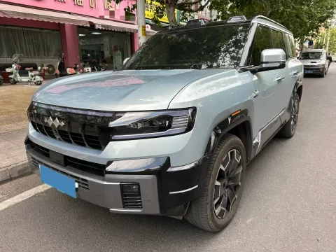 2025 FangChengBao Bao 8 2.0T 245HP L4 E-CVT PHEV 36.8KWH,autocango,china used car exporter,china ev exporter,chinese used car exporter,chinese used ev exporter