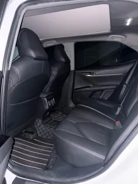 2019 Toyota Camry 2.5L 209HP L4 8AT