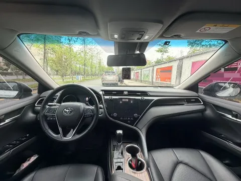 2019 Toyota Camry 2.5L 209HP L4 8AT