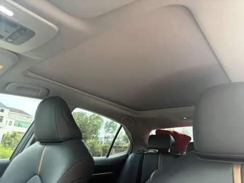 2019 Toyota Camry 2.5L 209HP L4 8AT