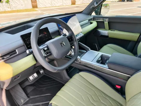 2025 M Hero WarriorM817 1.5T 197HP L4 PHEV
