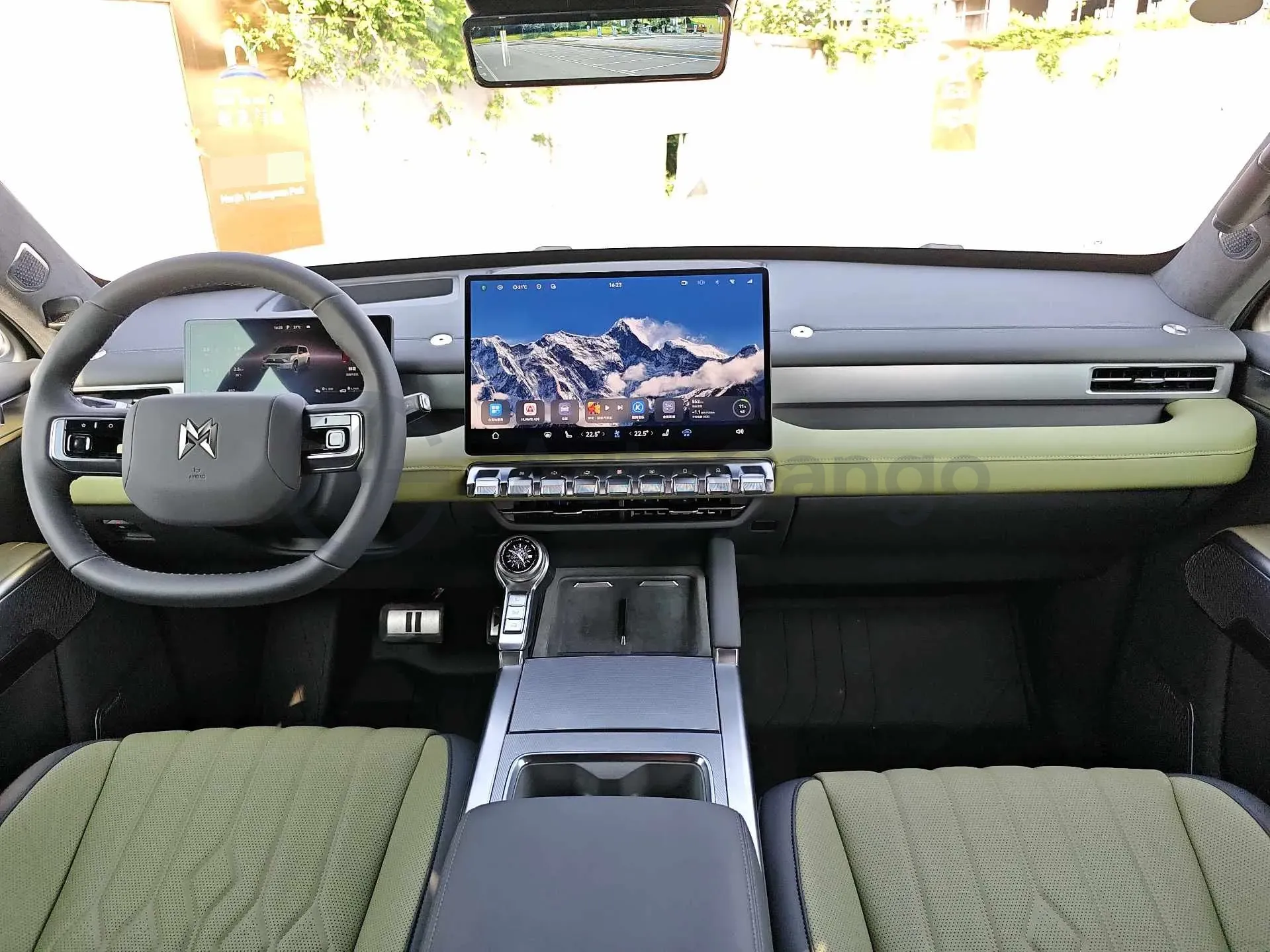2025 M Hero WarriorM817 1.5T 197HP L4 PHEV,autocango,china used car exporter,china ev exporter,chinese used car exporter,chinese used ev exporter