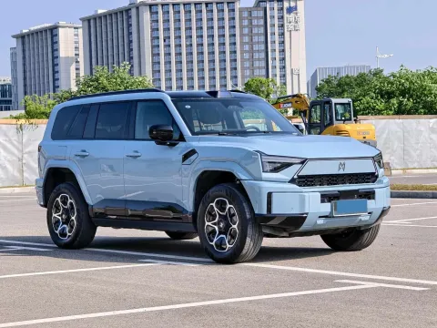 2025 M Hero WarriorM817 1.5T 197HP L4 PHEV