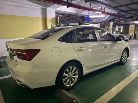 2017 Roewe i6 1.0T 125HP L3 2AT PHEV,autocango,china used car exporter,china ev exporter,chinese used car exporter,chinese used ev exporter