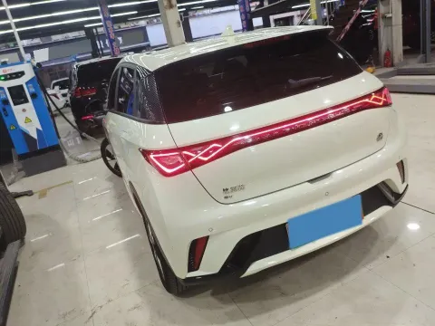 2023 BYD Dolphin BEV 44.928KWH