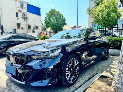 2026 BMW 5 SERIES,autocango,china used car exporter,china ev exporter,chinese used car exporter,chinese used ev exporter