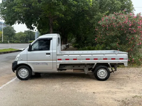 2022 WuLing RongGuang Mini Truck 1.5L 99HP L4 5MT,autocango,china used car exporter,china ev exporter,chinese used car exporter,chinese used ev exporter