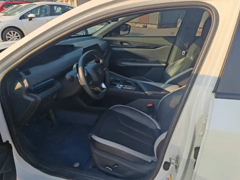 2023 ChangAn UNI-V 1.5T 188HP L4 7DCT