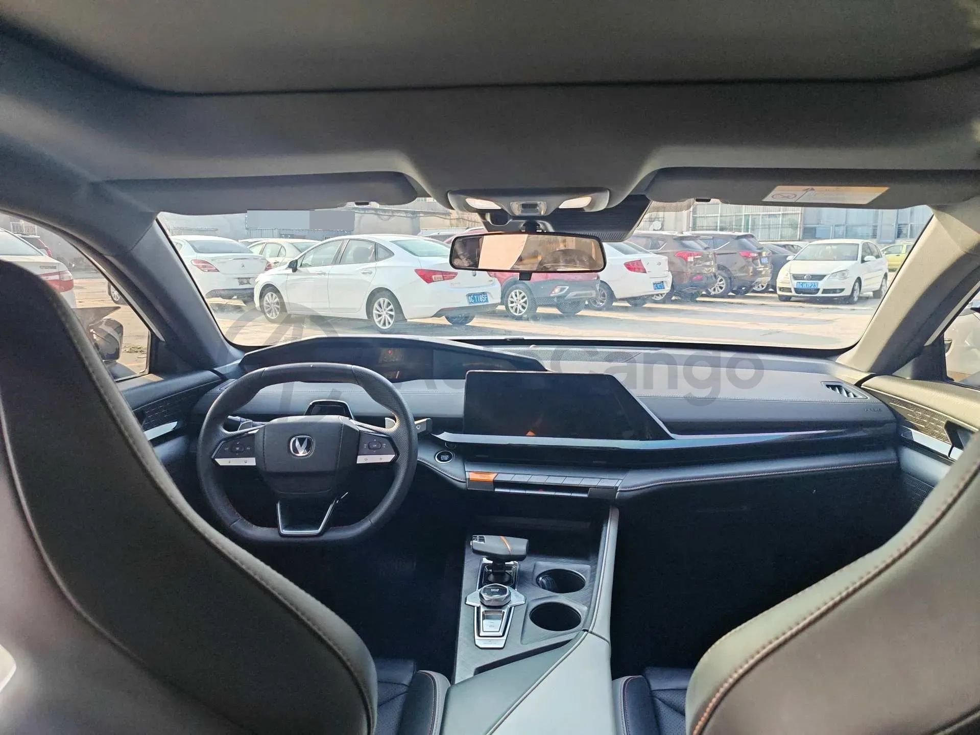 2023 ChangAn UNI-V 1.5T 188HP L4 7DCT,autocango,china used car exporter,china ev exporter,chinese used car exporter,chinese used ev exporter