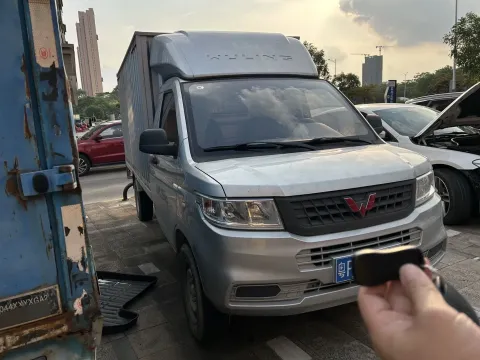 2022 WuLing RongGuang New Truck 1.8L 125HP L4 5MT,autocango,china used car exporter,china ev exporter,chinese used car exporter,chinese used ev exporter