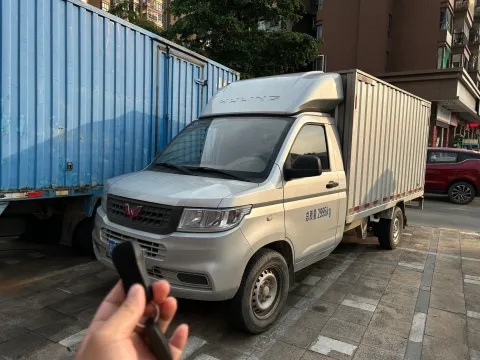 2022 WuLing RongGuang New Truck 1.8L 125HP L4 5MT,autocango,china used car exporter,china ev exporter,chinese used car exporter,chinese used ev exporter