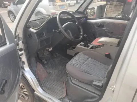 2020 WuLing ZhiGuang 1.2L 76HP L4 5MT,autocango,china used car exporter,china ev exporter,chinese used car exporter,chinese used ev exporter