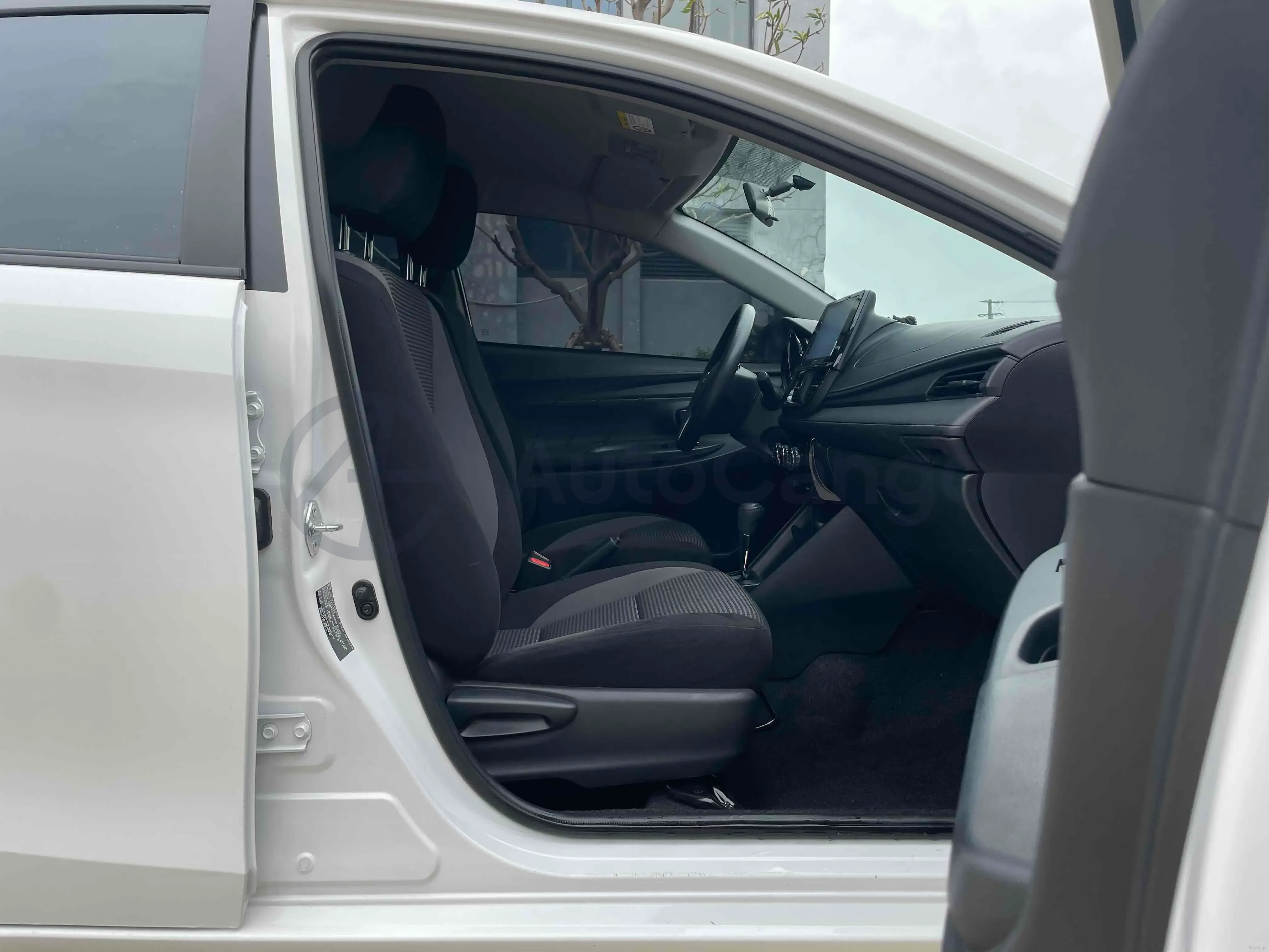 2022 Toyota Vios 1.5L 112HP L4 CVT,autocango,china used car exporter,china ev exporter,chinese used car exporter,chinese used ev exporter