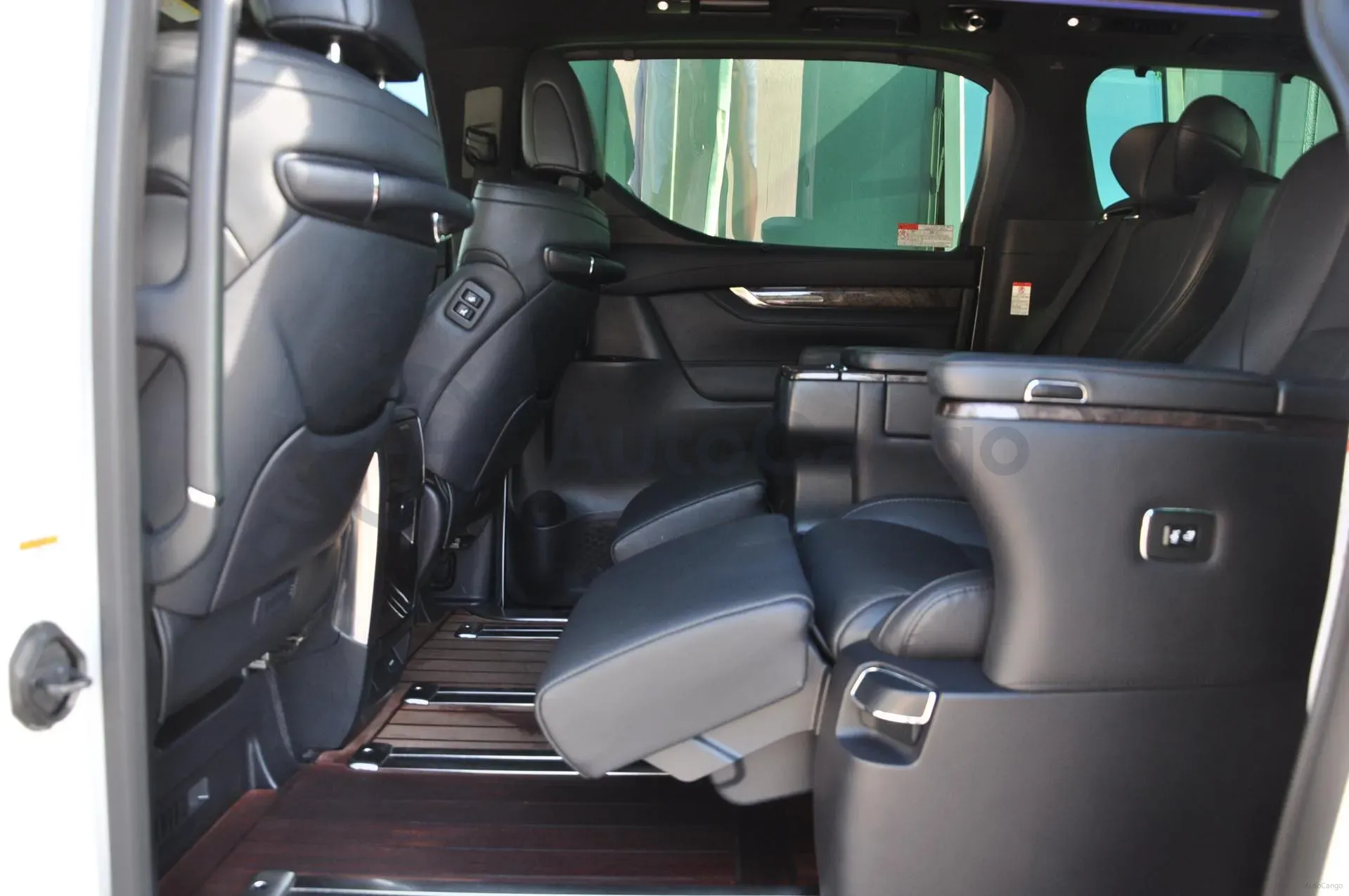 2020 Toyota Alphard 2.5L 117HP L4 E-CVT Hybrid,autocango,china used car exporter,china ev exporter,chinese used car exporter,chinese used ev exporter