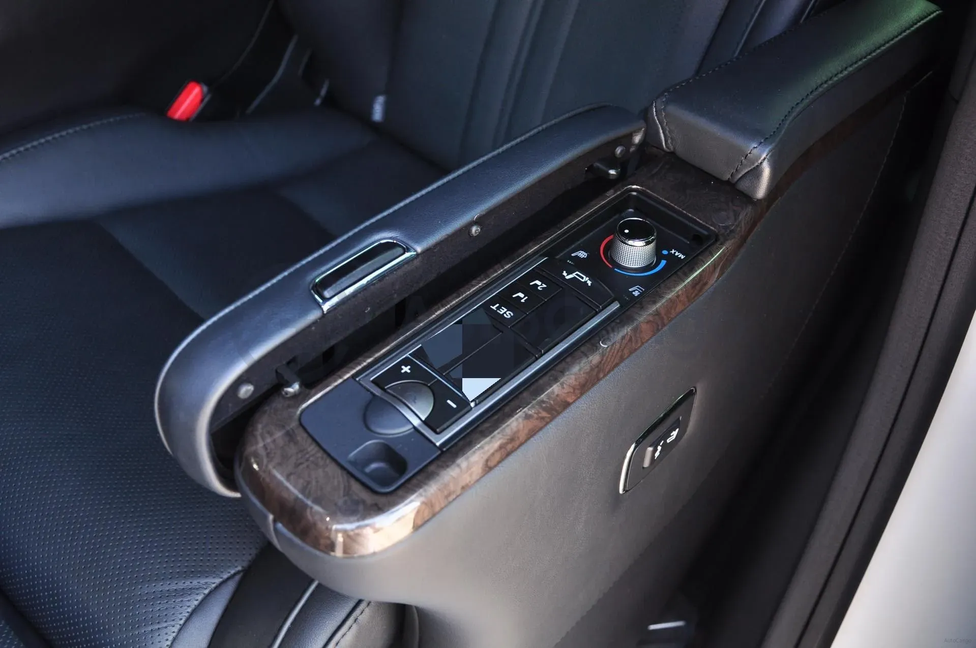 2020 Toyota Alphard 2.5L 117HP L4 E-CVT Hybrid,autocango,china used car exporter,china ev exporter,chinese used car exporter,chinese used ev exporter
