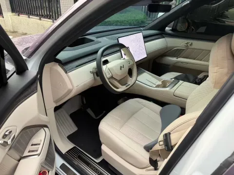 2025 ONVO L90 BEV