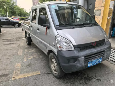2022 WuLing RongGuang Mini Truck 1.5L 99HP L4 5MT,autocango,china used car exporter,china ev exporter,chinese used car exporter,chinese used ev exporter