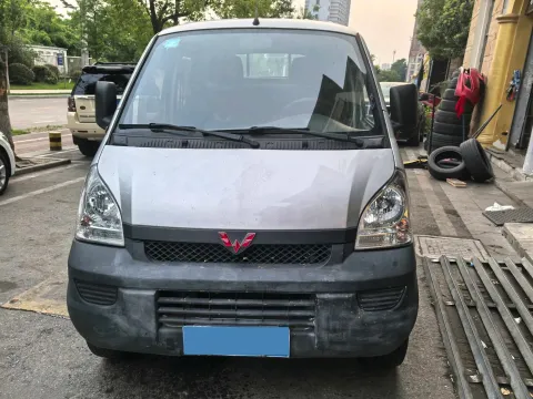 2022 WuLing RongGuang Mini Truck 1.5L 99HP L4 5MT,autocango,china used car exporter,china ev exporter,chinese used car exporter,chinese used ev exporter