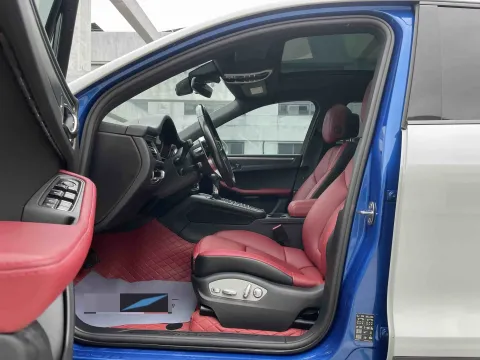 2021 Porsche Macan 2.0T 252HP L4 7DCT