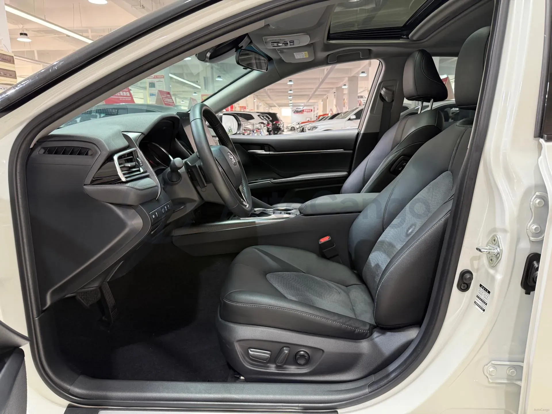 2021 Toyota Camry 2.0L 178HP L4 CVT,autocango,china used car exporter,china ev exporter,chinese used car exporter,chinese used ev exporter