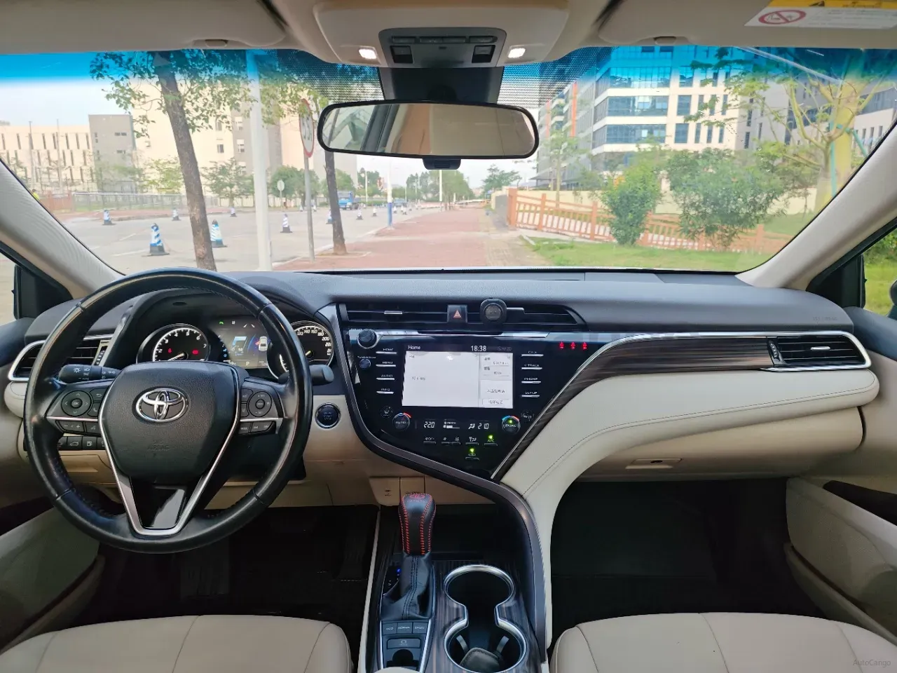 2018 Toyota Camry 2.5L 209HP L4 8AT,autocango,china used car exporter,china ev exporter,chinese used car exporter,chinese used ev exporter