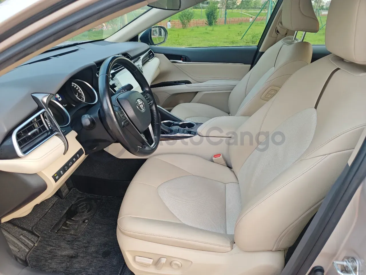 2018 Toyota Camry 2.5L 209HP L4 8AT,autocango,china used car exporter,china ev exporter,chinese used car exporter,chinese used ev exporter
